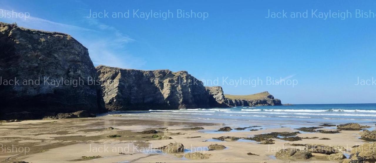 3-Bedroom Holiday Home With Valley Views New Quay Esterno foto